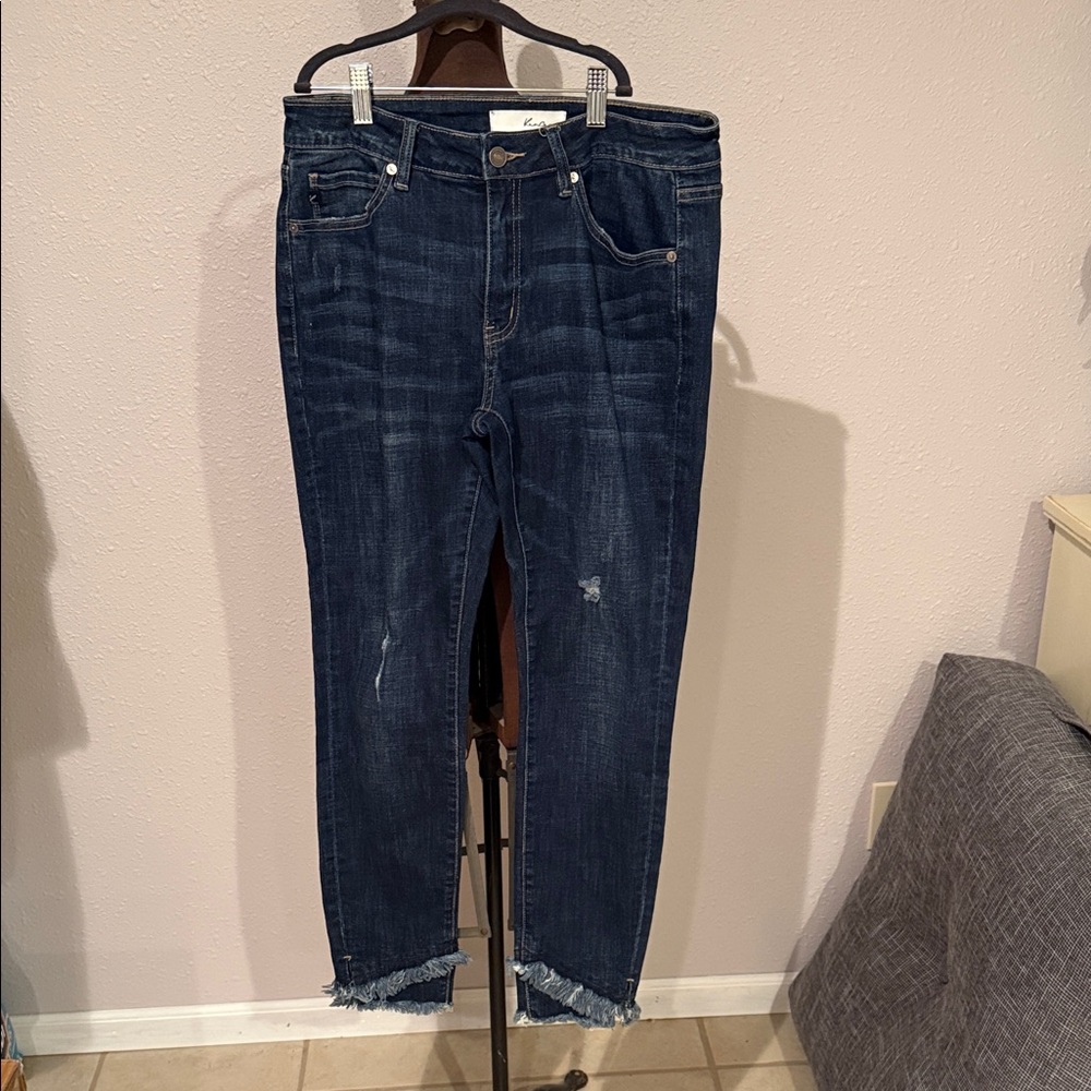 Adorable KanCan slightly distressed rough hem jeans.